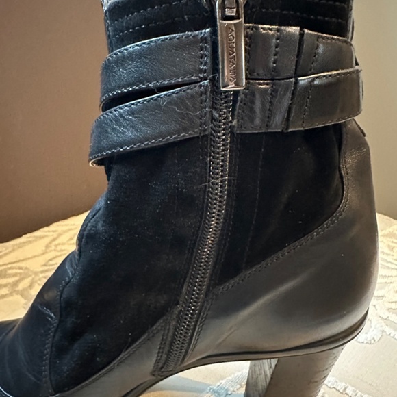 Beautiful black leather/suede Aquatalia boots - Picture 6 of 9